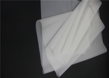 Γαλακτώδη άσπρα Mylar πολυεστέρα συγκολλητικά φύλλα λειωμένων μετάλλων ταινιών καυτά για το κλωστοϋφαντουργικό προϊόν/τον πολυεστέρα